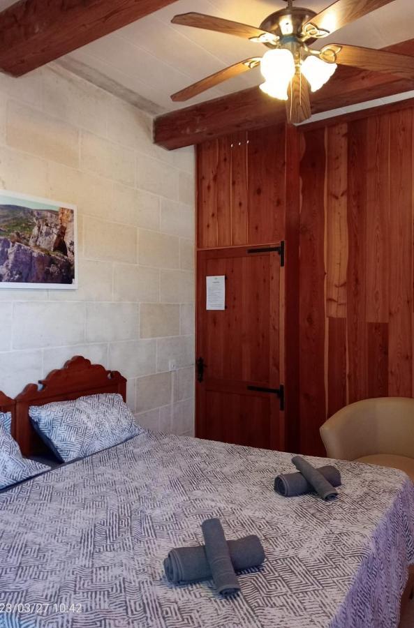 Bed And Breakfast "Selena" With Swim Pool Nadur Ngoại thất bức ảnh