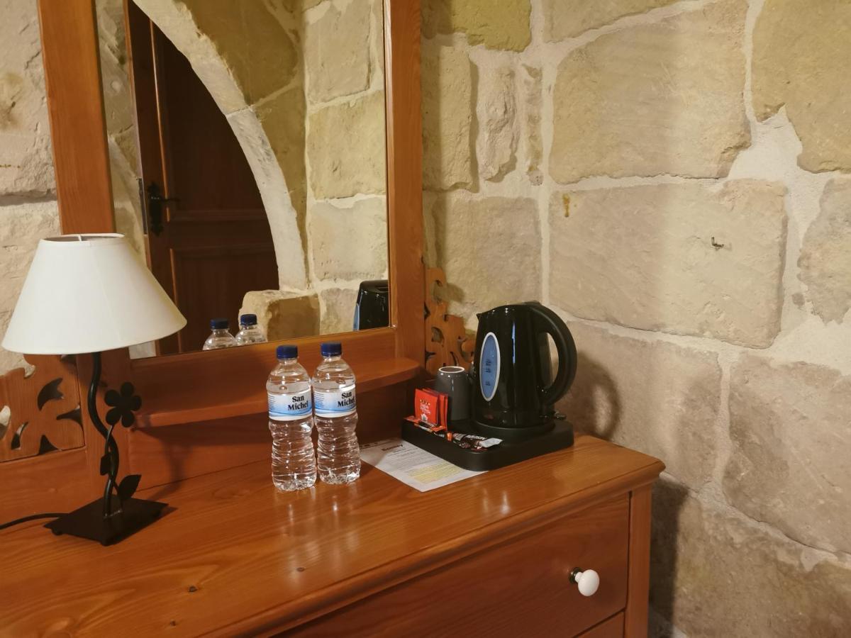 Bed And Breakfast "Selena" With Swim Pool Nadur Ngoại thất bức ảnh